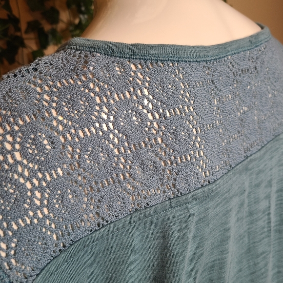 Bleu Gray Women's Turquoise Lace Crochet Tee size XXL - Picture 8 of 14